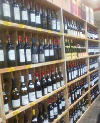 北京精品展柜選購(gòu)指南 木質(zhì)、珠寶、烤漆與紅酒展柜的價(jià)格、廠家與圖片解析