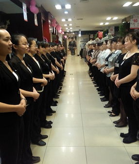 益友百貨開(kāi)展服務(wù)禮儀風(fēng)采培訓(xùn) 提升服務(wù)形象